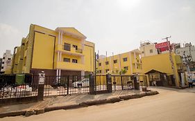 Oyo 3722 Hotel Stayeasy Majestic